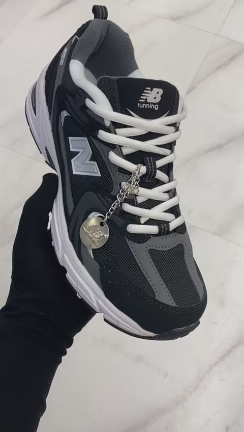New Balance 530 Black and White