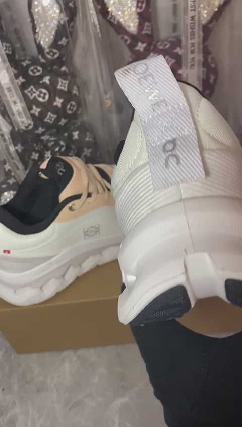 LOEWE ON Cloudtilt 20 Tan White